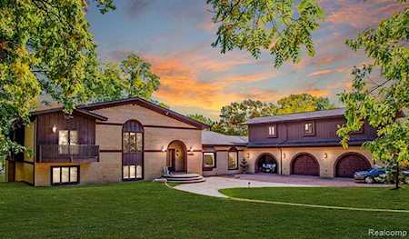21437 Thorofare Rd Grosse Ile Twp, MI 48138