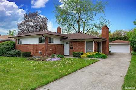 14171 Arcola St Livonia, MI 48154