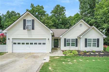 2450 Fort Daniels Dr Dacula, GA 30019