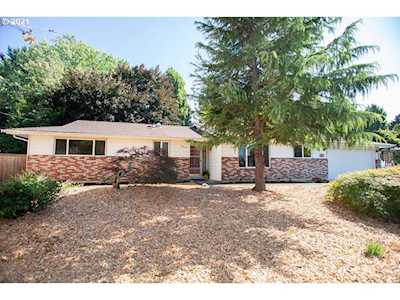 5214 NE Jessup St Portland, OR 97218
