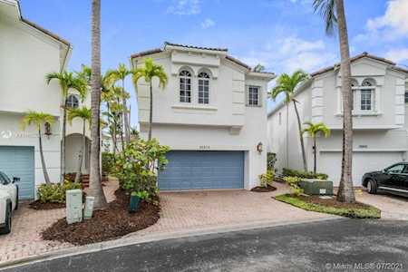 20875 NE 30th Pl Aventura, FL 33180
