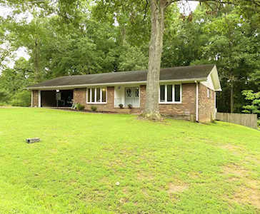 413 Northwood St Parsons, TN 38363