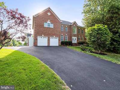 13661 Leland Rd Centreville, VA 20120