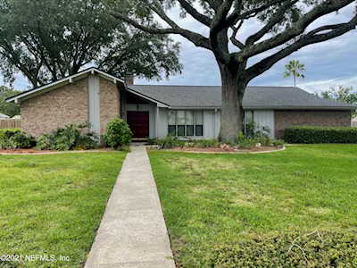 319 Devonshire Ln Orange Park, FL 32073