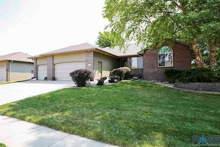 6316 S Wicklow Ave Sioux Falls, SD 57108