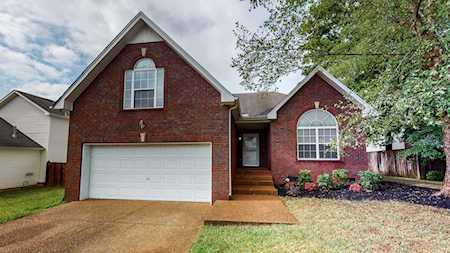 116 Shady View Dr Hendersonville, TN 37075