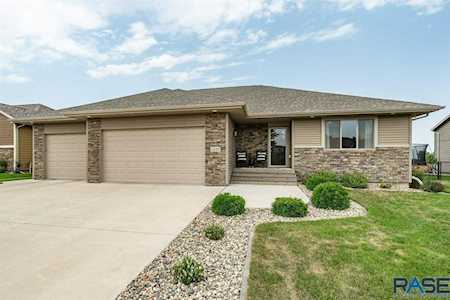 1420 W Creekside Cir Brandon, SD 57005