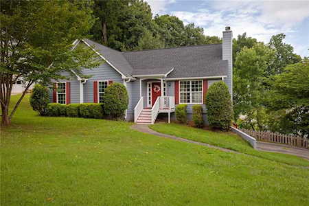 181 Shallow Ridge Ln NE Kennesaw, GA 30144