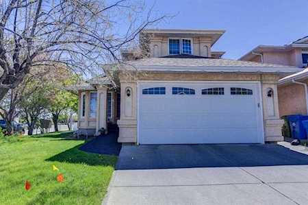6 Coral Sands Place NE Calgary, AB T3J 3J3
