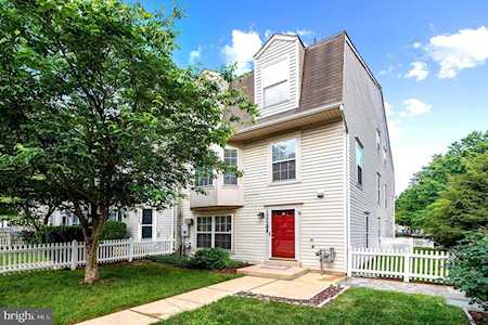 13728 Lark Song Dr Germantown, MD 20874