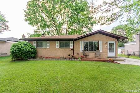 708 Merrimac Rd Canton Twp, MI 48188