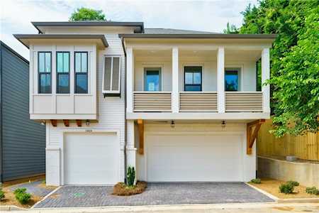 2424 Lizdionne Loop NE Marietta, GA 30062