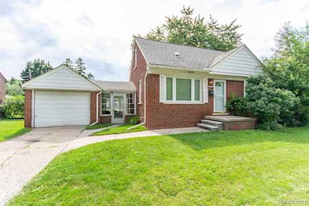 2706 21st St Wyandotte, MI 48192