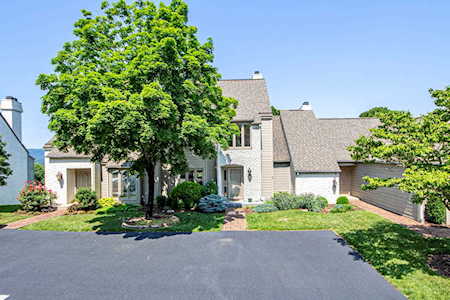 4946 Hunting Hills Roanoke, VA 24018