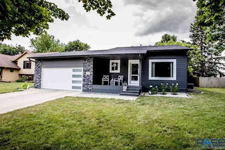 501 N Needles Dr Brandon, SD 57005