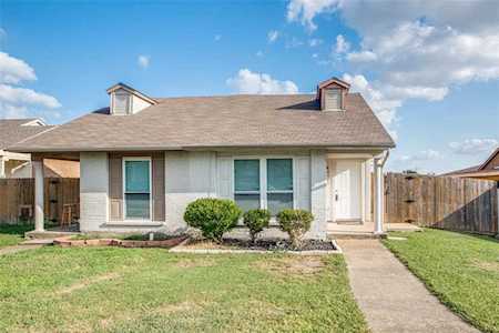 6045 Dooley Drive The Colony, TX 75056
