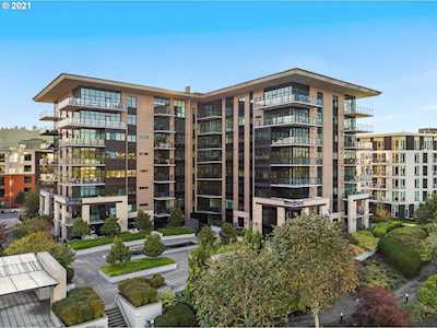 1830 NW Riverscape St #705 Portland, OR 97209