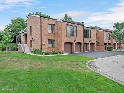 19w232 Patrick Henry Square Oak Brook, IL 60523