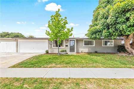 238 Rose Ln Costa Mesa, CA 92627