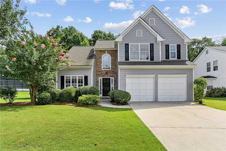 14000 Crabapple Lake Dr Roswell, GA 30076