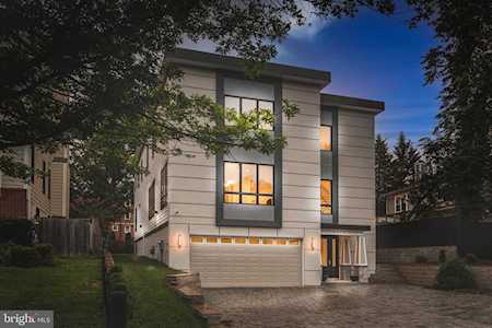 4312 Locust Ln Bethesda, MD 20816