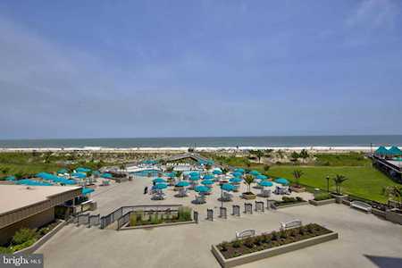 302 S Edgewater House Rd Bethany Beach, DE 19930
