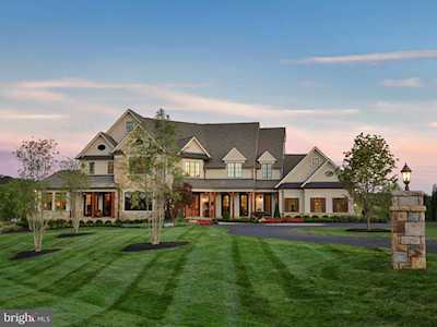 22360 Wilson Meadows Ln Aldie, VA 20105