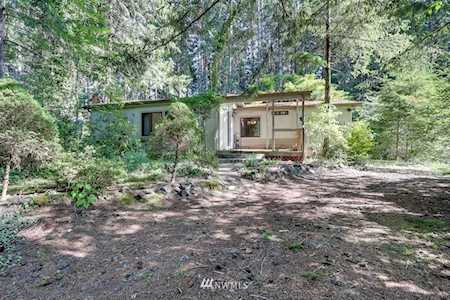 14608 Holiday Dr NW Gig Harbor, WA 98329