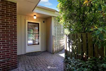 14438 SE 16th St Bellevue, WA 98007