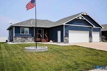 804 Miah St Harrisburg, SD 57032