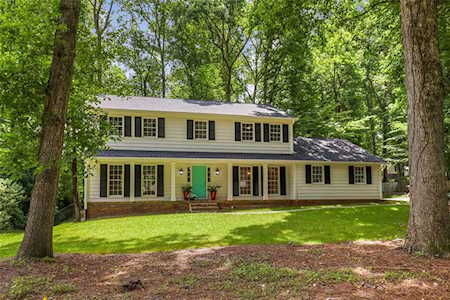 341 Willow Glenn Ct Marietta, GA 30068
