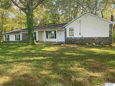 798 Phillips Road Hazel Green, AL 35750