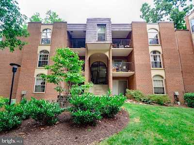 3324 Woodburn Village Dr #21 Annandale, VA 22003