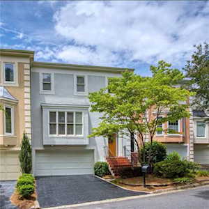 8960 Niblick Dr Alpharetta, GA 30022