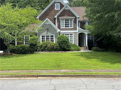 5169 Sheridan Ln Dunwoody, GA 30338