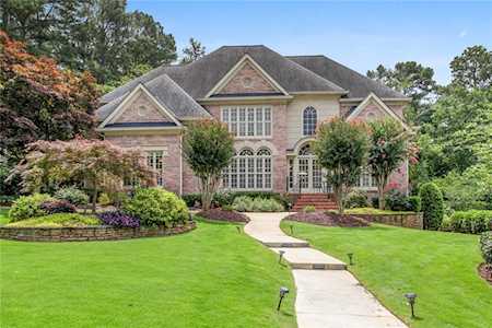 9575 Nesbit Lakes Dr Alpharetta, GA 30022