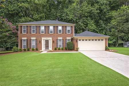 445 Barrington Dr E Roswell, GA 30076