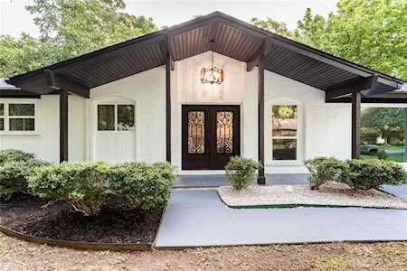 8908 Pointer LN Austin, TX 78758