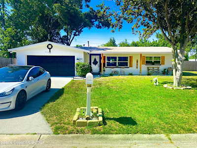 900 Rozen Avenue Titusville, FL 32780