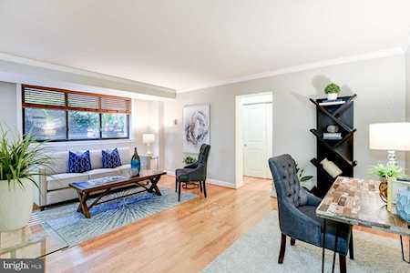 2725 39th St NW #108 Washington, DC 20007