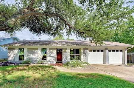 6704 Duquesne DR Austin, TX 78723