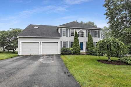 104 Tennyson Dr Manchester, NH 03104