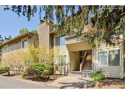 650 SW Meadow Dr #207 Beaverton, OR 97006