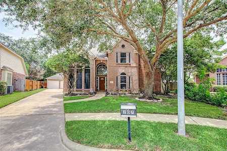 207 River Grove Rd Sugar Land, TX 77478