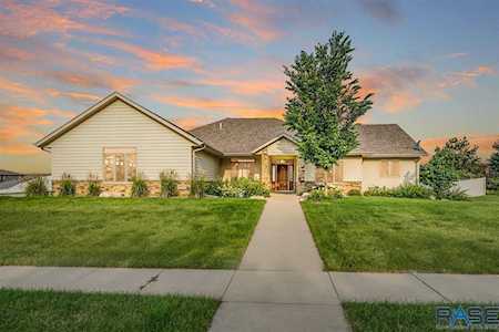 1925 S Silverthorne Ave Sioux Falls, SD 57110