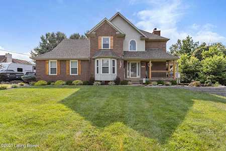 296 Laurel River Dr Shepherdsville, KY 40165
