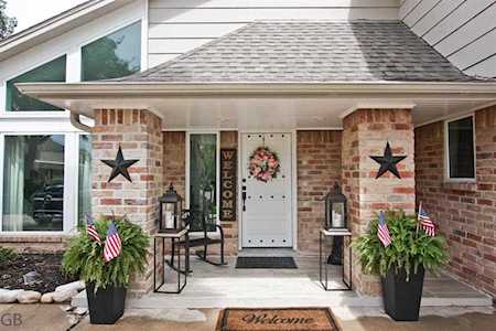 2754 Raintree Dr Sugar Land, TX 77478