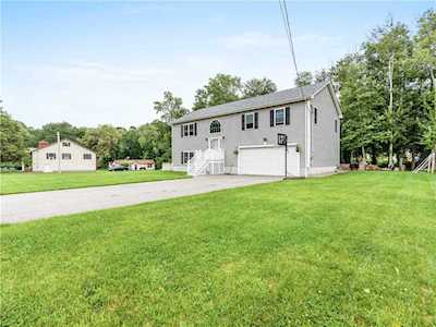 90 Arcadia Rd Somerset, MA 02726