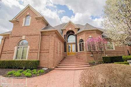 56199 Summit Shelby Twp, MI 48316