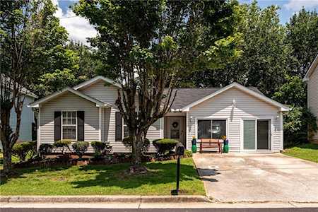 3928 Waldrop Hills Dr Decatur, GA 30034